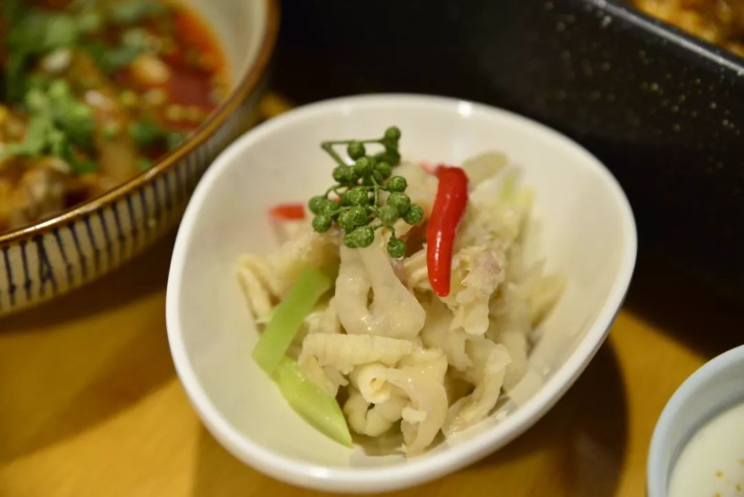 烤全鱼|新增几款特色干锅，巴适！【美食】九襄公园壹号“一城一味烤鱼”有新动作