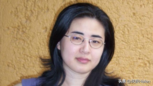北大才女田晓菲26岁嫁给50岁美国人,这事你怎么看?