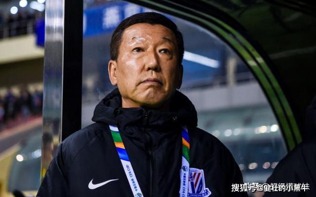 年轻人为何不踢球?白岩松:球场太贵了 负担不
