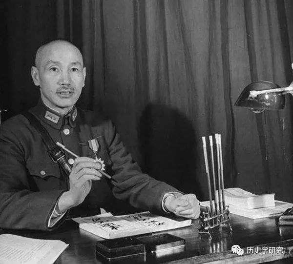 吴景平:蒋介石如何参与并推动1935年的法币改革?