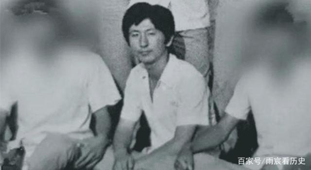 33年前的杀人犯意外被发现，藏身地点让人想不到，律师：不能判刑