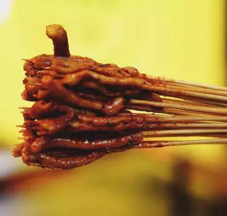 铁板鸭肠,香辣脆爽,逛街利器