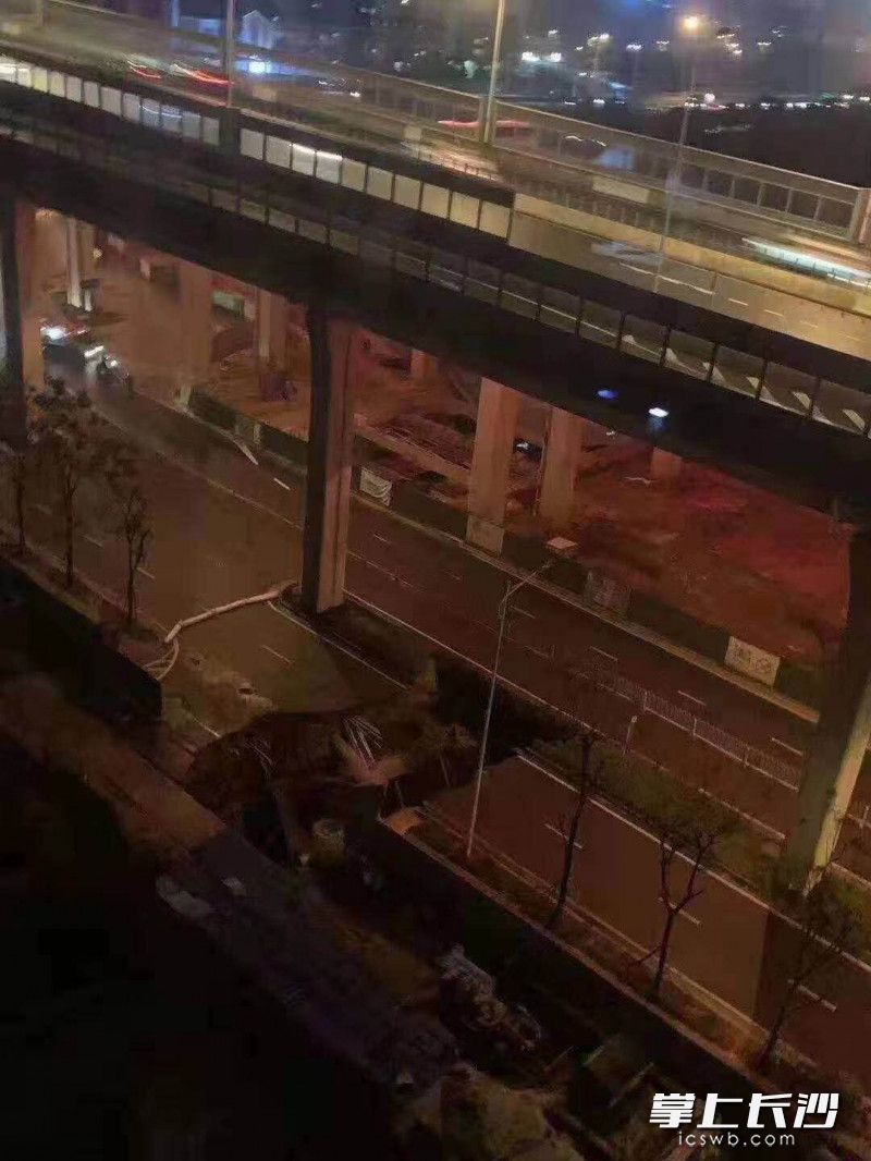 长沙市在建地铁附近一路面发生坍塌，应急局：暂无人员伤亡