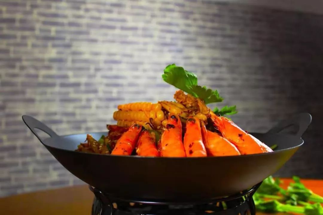烤全鱼|新增几款特色干锅，巴适！【美食】九襄公园壹号“一城一味烤鱼”有新动作