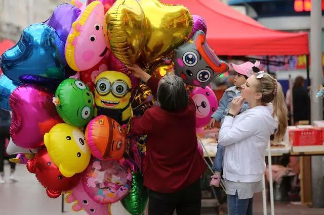 一个俄罗斯大妈顶5个美国大兵！俄美女为什么会变成胖大妈？