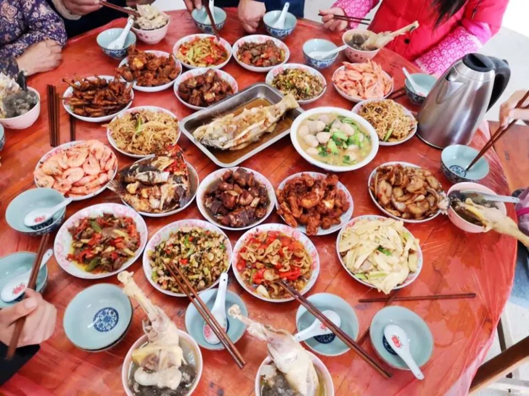 丰盛的晚餐