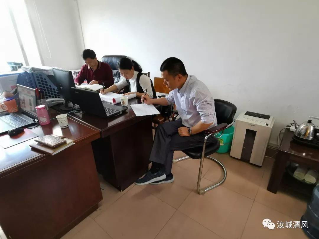 纪委监督人口普查工作_人口普查工作照片