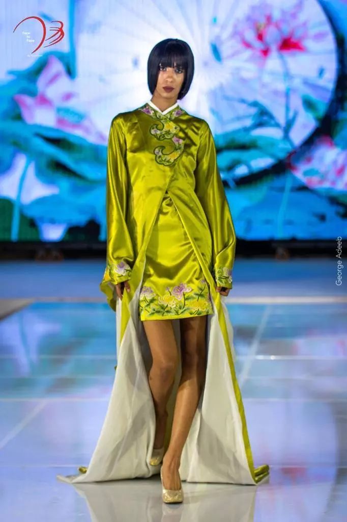 模特走秀视频超模国内 358c88995c48454b9ce48b7c920a5e5f.jpeg