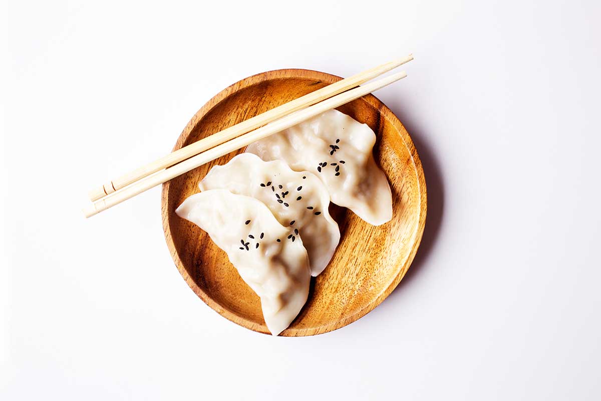 很多铲屎官都喜欢给狗狗吃饺子?不仅对狗不好