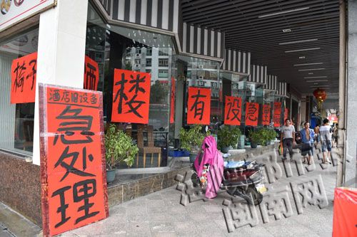 而另一组数据2018年全国餐饮月倒闭率高达10%,十六万家餐厅两组数据