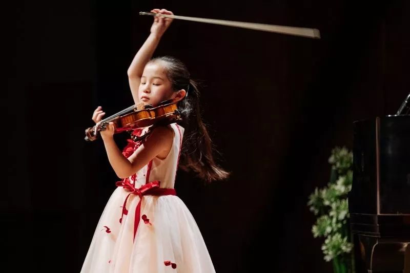 圣祭小提琴谱_值得珍藏的小提琴曲 圣 桑 第三小提琴协奏曲