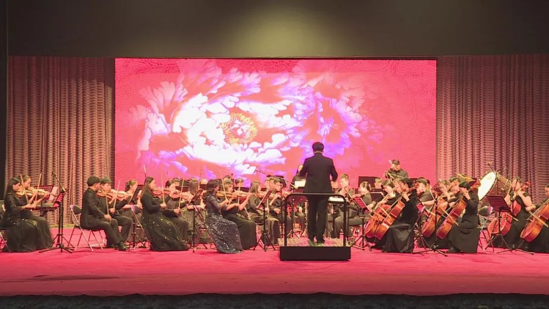 交响曲红旗颂视频 52196b1ace7746c58523653c5d33eaf3.jpeg