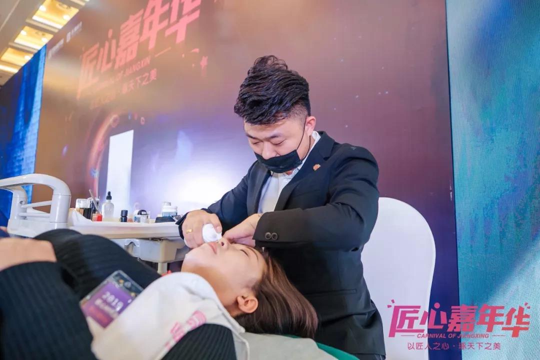 点击进入看图评论