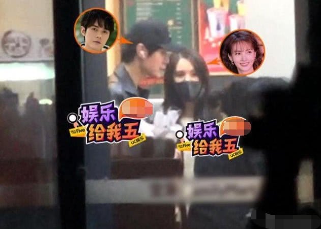 说悄悄话的照片 8a50023137e5486584d73efac3a98206.jpeg