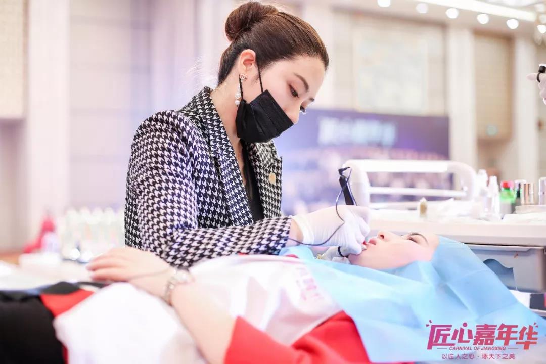 点击进入看图评论