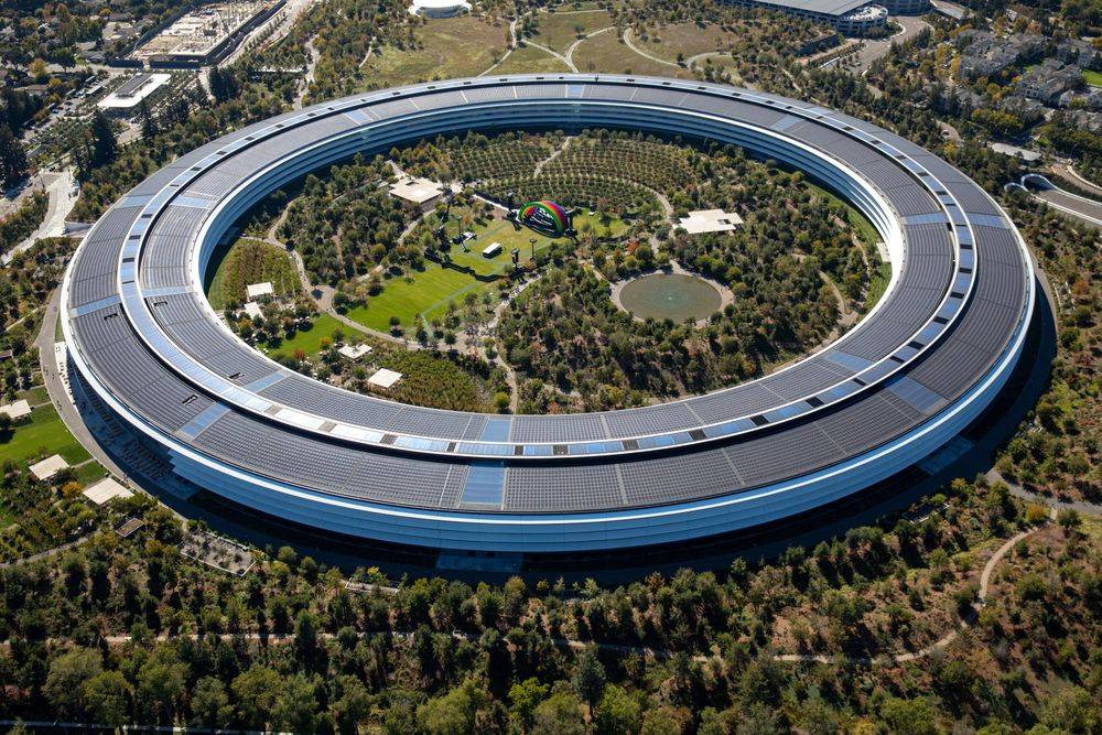 苹果有一支秘密小组在搞卫星通讯，盯着太空的大公司越来越多
