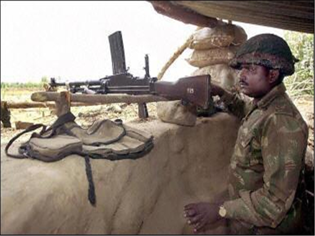 巴铁局势两边倒 中美机炮兼得