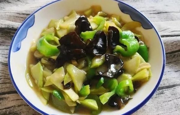 武术刀削面鸡丝形意拳站桩的实用技巧图片