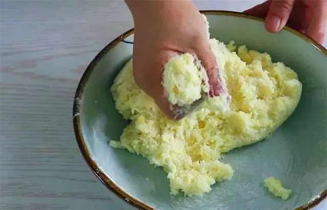 土豆加鸡蛋的做法不加淀粉 f012f02f70574fbeb10acb05366cf4e4.jpeg