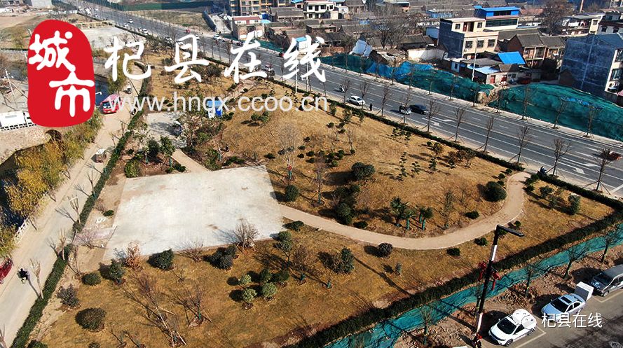 杞县东关路两侧建设绿地公园.