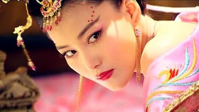 最美妲己温碧霞,五十多岁怎么还是怎么美!