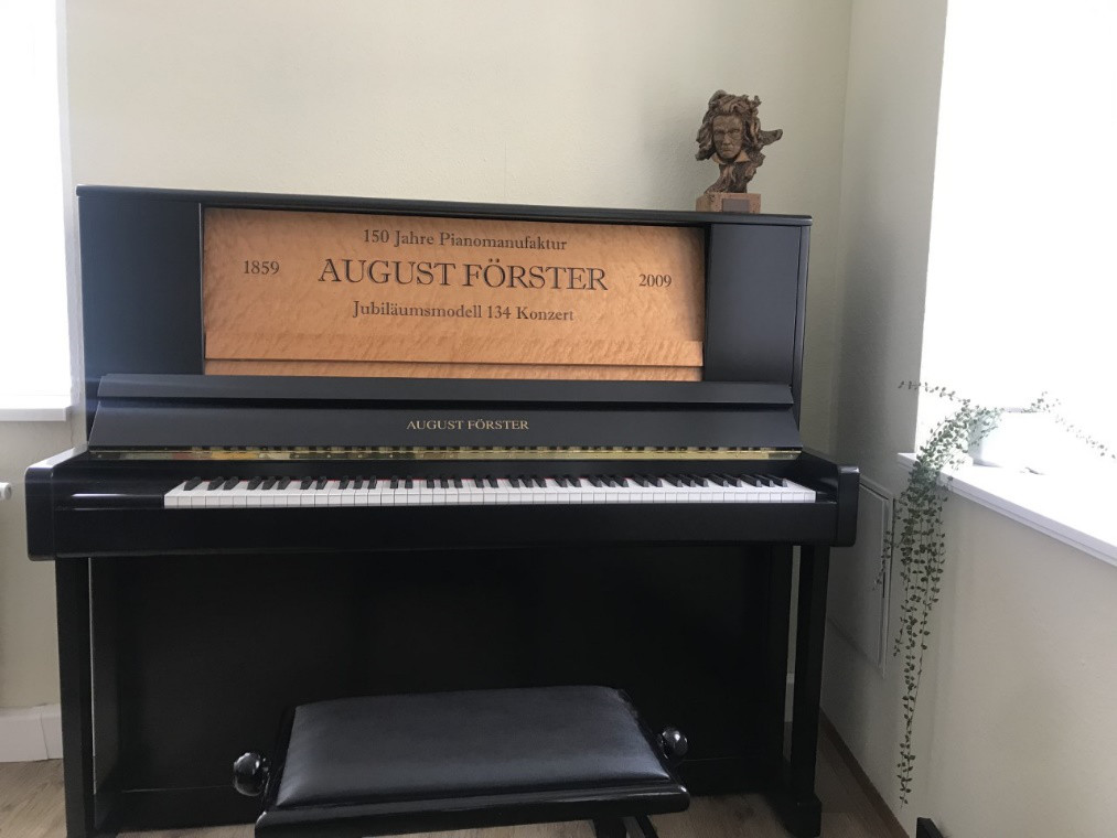 august frster