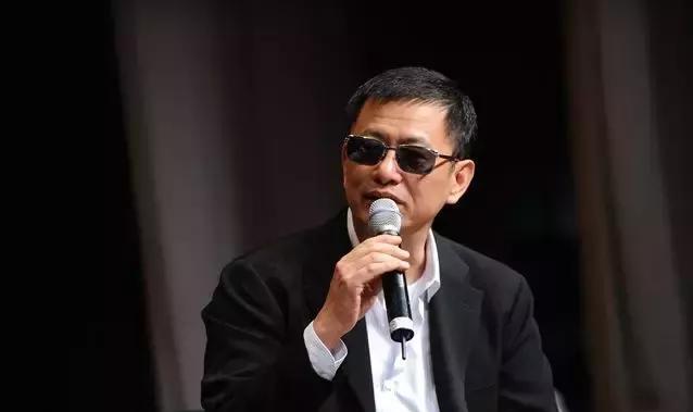 王家卫导演排名2020_亚洲最伟大导演排名:王家卫第4,张艺谋第12,冯小刚没