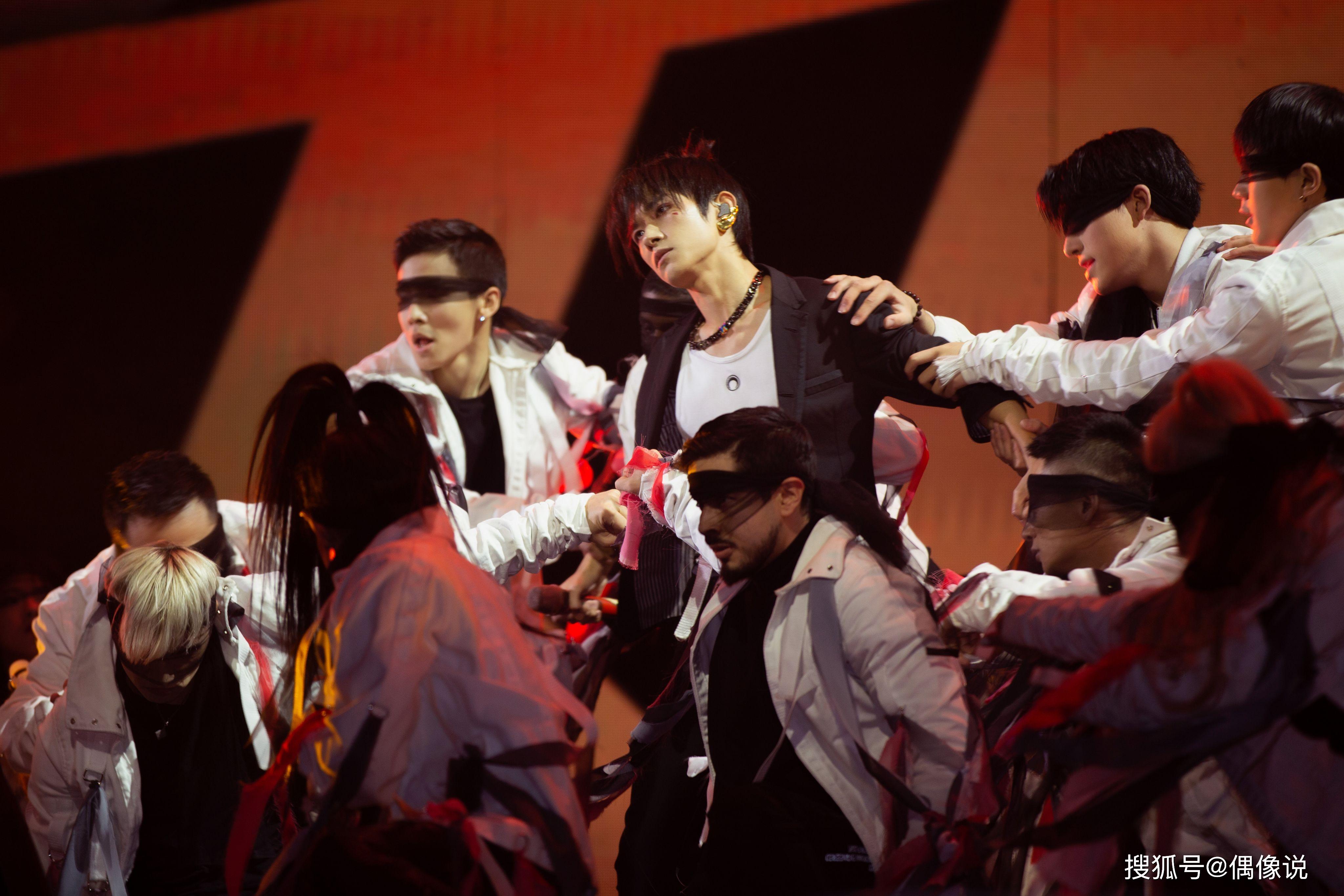 易烊千玺玊尔演唱会在哪里举行 196e75af584640db95d8de97f7f60458.jpeg