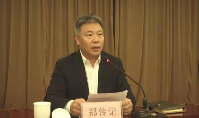 李国印在会议上讲话,他表示,完全拥护,坚决服从组织决定,虽然不再