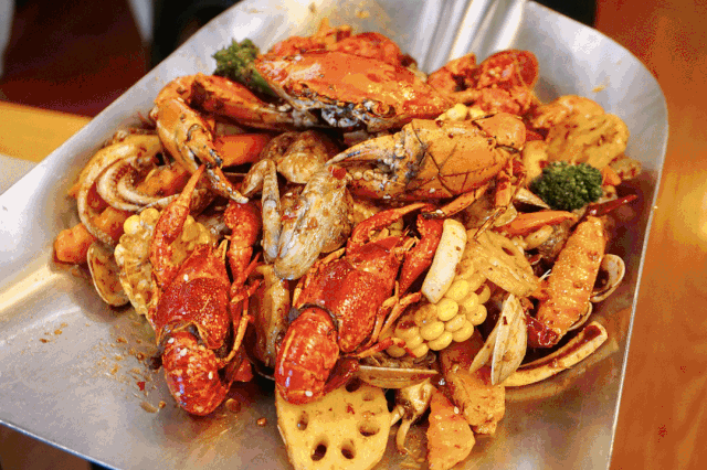 不可缺少 一场没有任何理由拒绝的 美食盛宴  高品质海鲜 地道特色