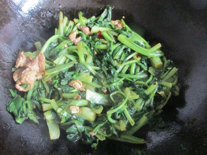 炒什么菜要油多 5b10f8c6d6584c74ac3b750702686242.jpeg