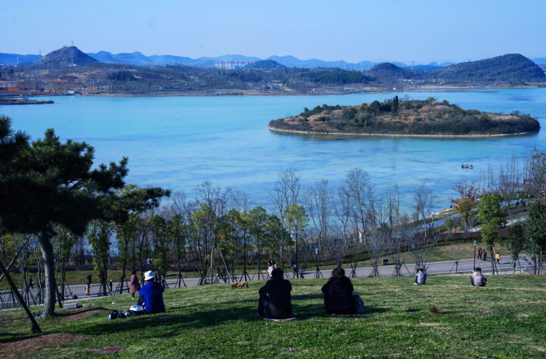 湖潮境内有车田河,湖潮河等5条河流以及6个湖泊,车田景区,星月湖公园