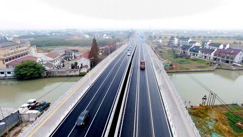 祝贺十五局参建g320公路改建工程顺利通车