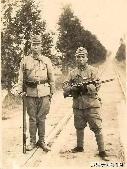 我们一些抗战老兵都曾说过当时侵华的日军身高都普遍不高身材矮小,但
