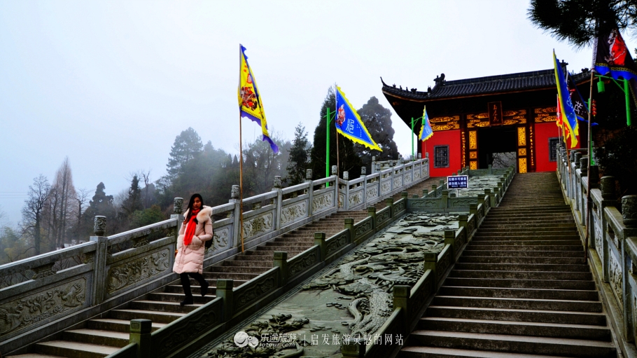 云海飞渡寻道处,葛仙山上人如仙_文学