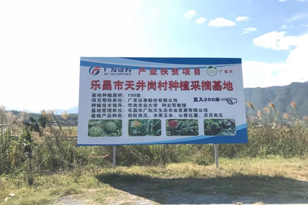 贫困家庭人均年收入_贫困家庭人均收入(3)