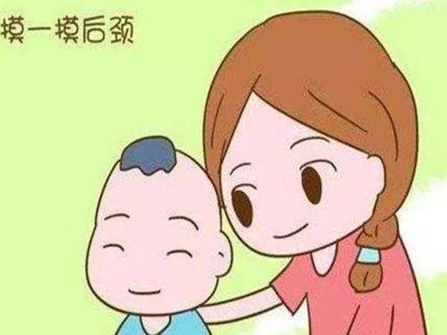 【育婴小天使】宝宝该添衣的5个预兆！如此简单的方法，还不学起来