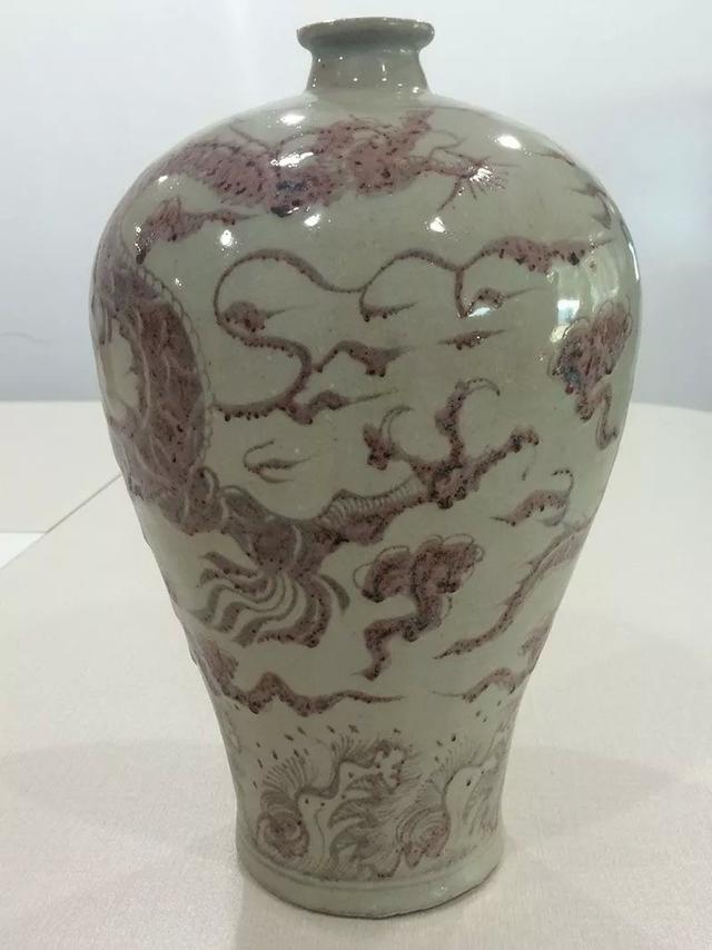 听马未都说：“釉里红”，为什么这样红？_青花