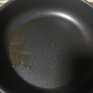 煎猪油要盖锅盖吗 be6b733d09324b7e802da0bbfd0d7c30.jpeg