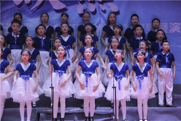 怎么学习唱和声 c5df5aca17d648faa4d29b0cee3c7c44.jpeg