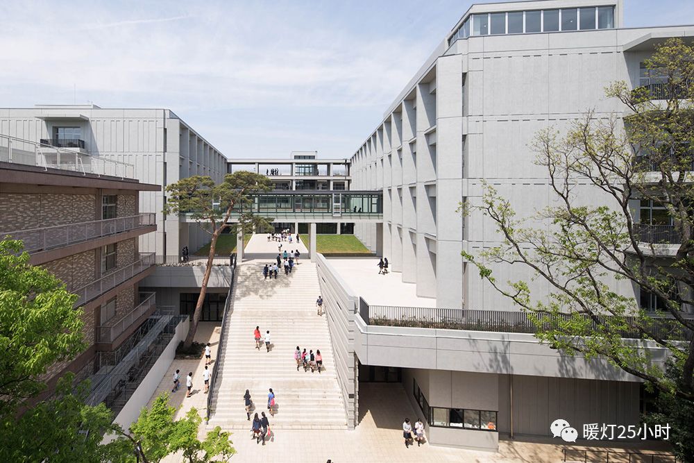 紧邻东京女子医科大学,成城高中,以及多所小学,中学.