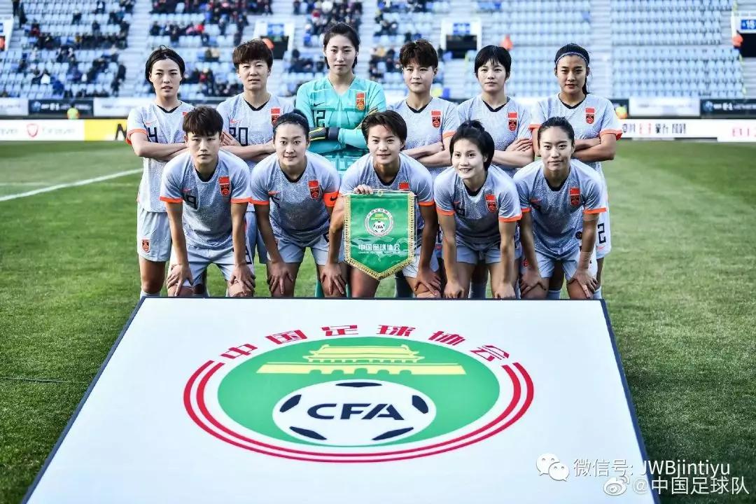 曝国安遭穆里尼奥挖角!身价6亿神锋或离队,替身已浮出水面_部贺岁大片上映