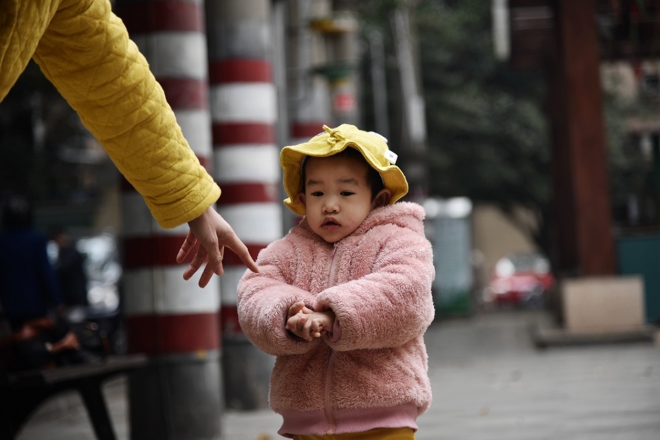 #镜瞰天下#两个孩子同患重病，我只能祈求命运，给我留下一个健康孩子吧