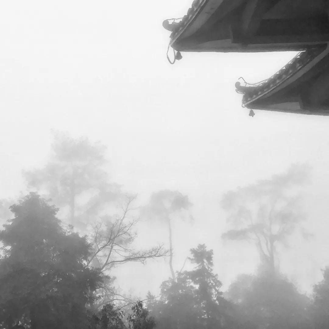 何当共剪西窗烛,却话巴山夜雨时" 晚唐李商隐赋诗《夜雨寄北》将对