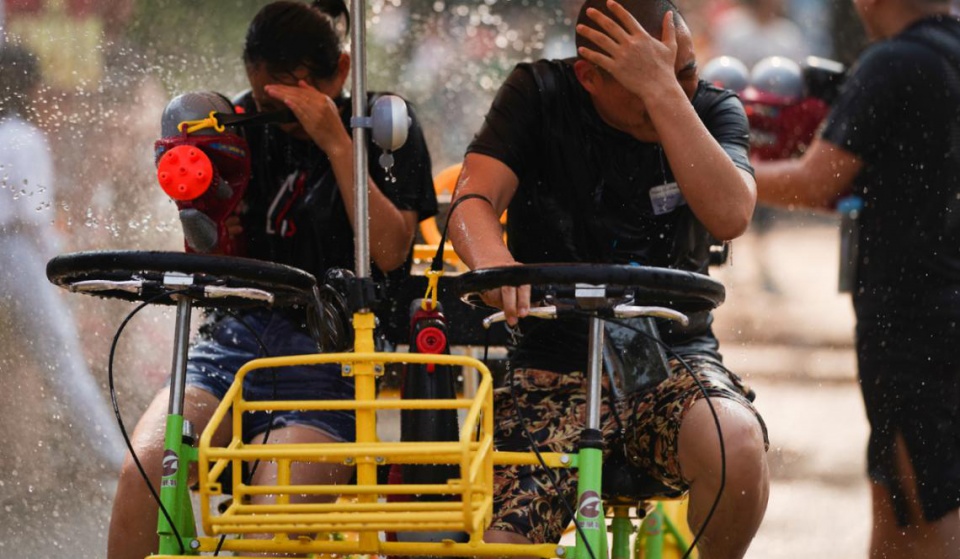 泼水节，送祝福，告庄西双景带你了解傣族“新年”