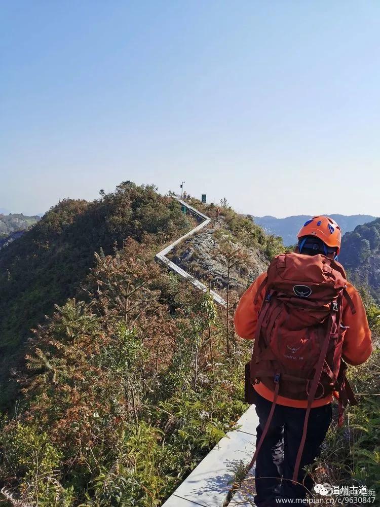 原创攀登乌山尖 穿越三江脊