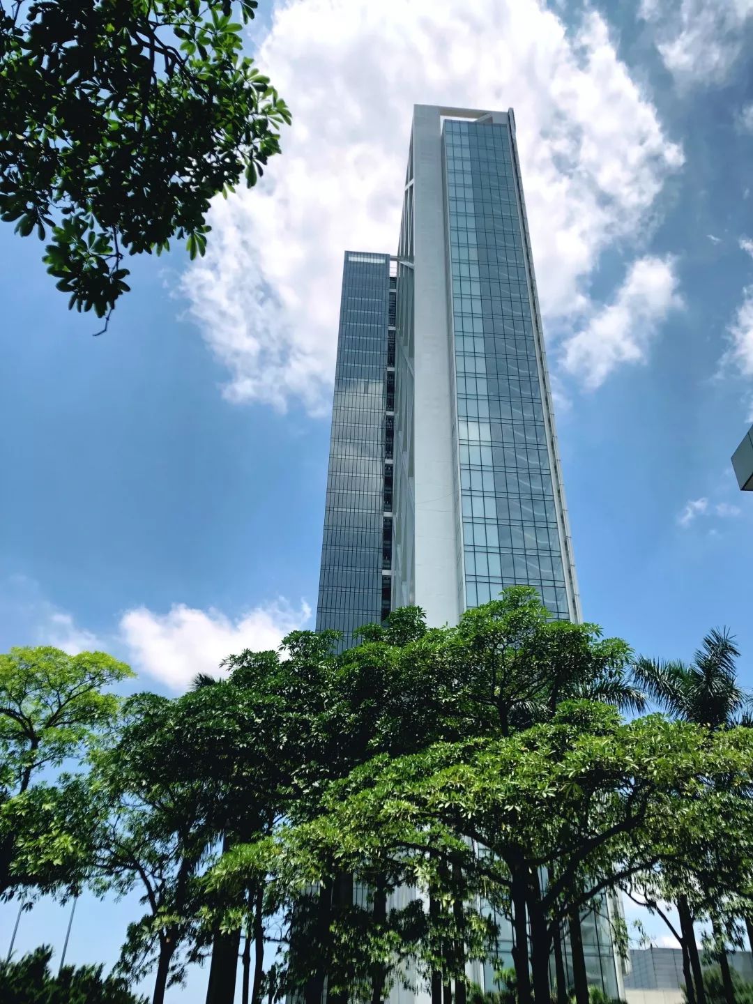 抢占未来商圈良机保利国际广场与您携手并进