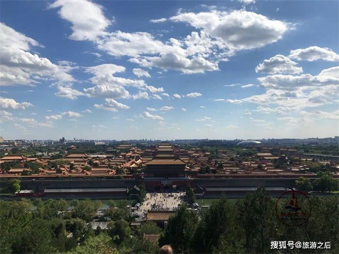 北京中轴线上的景山公园,可以俯瞰故宫全景,还能欣赏牡丹花