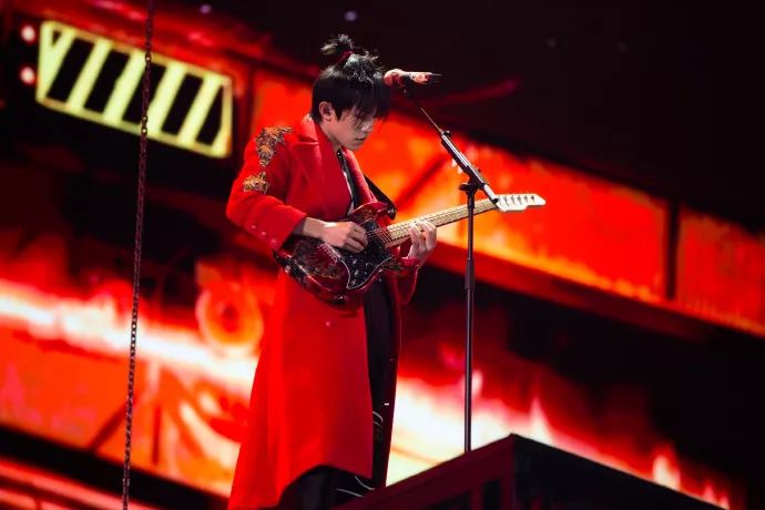 易烊千玺演唱会第一个有票的人 5f2e056011b14bc3abdbff33411d9ec4.jpeg