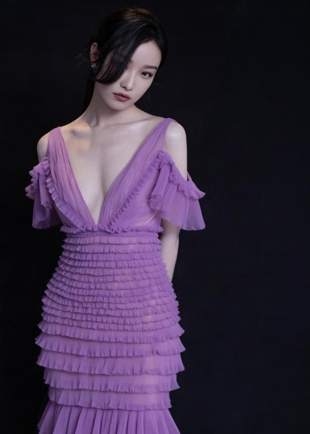 单说衣品,倪妮的存在是真的不给其他女明星留活路吧?